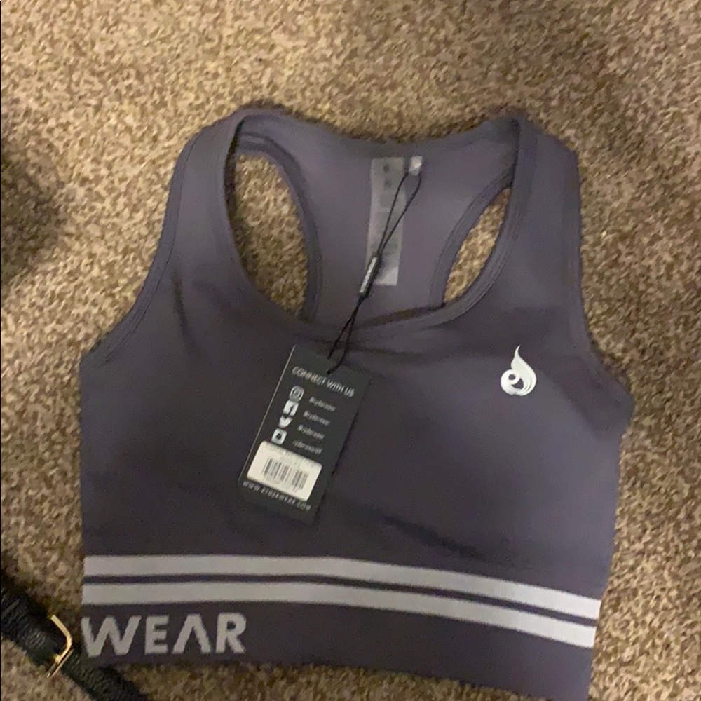 Never been used  athletic crop top